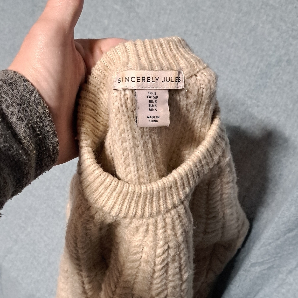 ✨ Sincerely Jules Cloud‑Soft Neutral Cable Knit - Picture 4 of 7